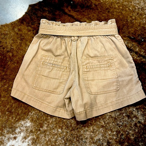 Cute and comfy tie waist shorts in dark tan - Picture 6 of 8